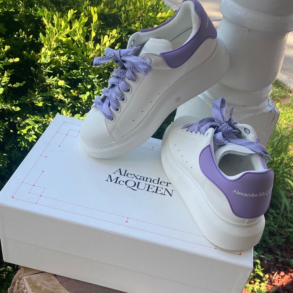 💜🤍100% AUTH Alexander McQueen Women's White and Purple Trainers size:9.5 (40)💜🤍